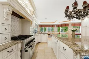 512 Warwick Ave, Teaneck Township, NJ 07666 - Photo 9