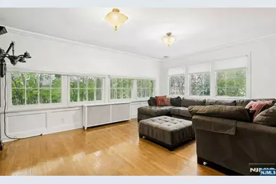 512 Warwick Avenue, Teaneck Township, NJ 07666 - Photo 3