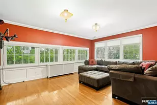 512 Warwick Ave, Teaneck Township, NJ 07666 - Photo 3