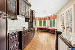 512 Warwick Ave, Teaneck Township, NJ 07666 - Photo 5