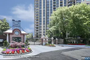 900 Palisade Ave 17K, Fort Lee, NJ 07024 - Photo 1