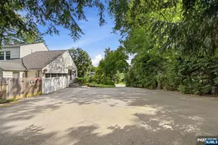 419 Sicomac Ave, Wyckoff Township, NJ 07481 - Photo 17