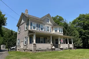 889 Circle Ave, Franklin Lakes, NJ 07417 - Photo 1
