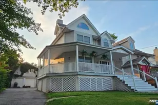 616 Hackensack St, Carlstadt, NJ 07072 - Photo 1