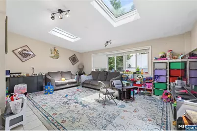 191 Haase Avenue, Paramus, NJ 07652 - Photo 5