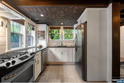 321 Glen Avenue, Ridgewood, NJ 07450 - Photo 13