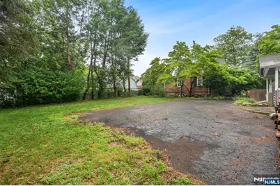 321 Glen Avenue, Ridgewood, NJ 07450 - Photo 37