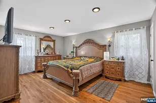 31-07 Garfield Pl, Fair Lawn, NJ 07410 - Photo 13