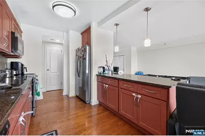 60 Parkway Drive 10C #10C, East Orange, NJ 07017 - Photo 11