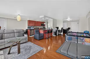 60 Parkway Dr 10C, East Orange, NJ 07017 - Photo 17