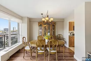 2077 Center 9A, Fort Lee, NJ 07024 - Photo 7