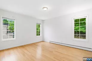750 Undercliff Ave, Edgewater, NJ 07020 - Photo 17