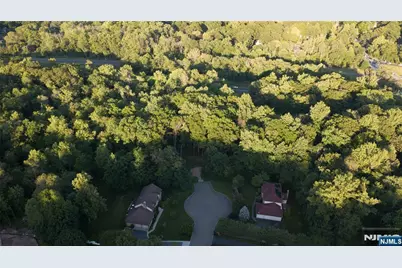 23 Fillmore Drive, Washington Township, NJ 07675 - Photo 3