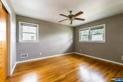 150 Pleasant Avenue, Bergenfield, NJ 07621 - Photo 29