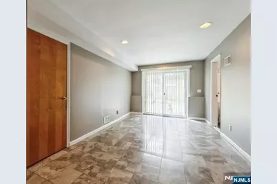 150 Pleasant Avenue, Bergenfield, NJ 07621 - Photo 17