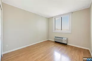 100 Manhattan Ave 910, Union City, NJ 07087 - Photo 17