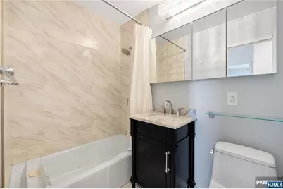 100 Manhattan Avenue 910 #910, Union City, NJ 07087 - Photo 15