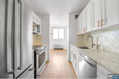 100 Manhattan Avenue 910 #910, Union City, NJ 07087 - Photo 13