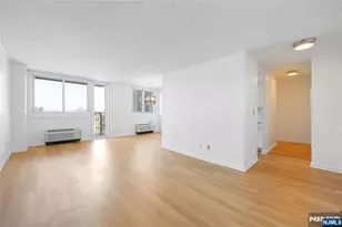 100 Manhattan Ave 910, Union City, NJ 07087 - Photo 5
