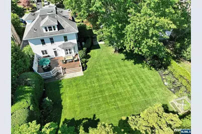 339 Highwood Avenue, Leonia, NJ 07605 - Photo 45