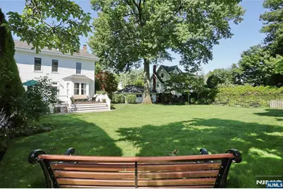 339 Highwood Avenue, Leonia, NJ 07605 - Photo 43