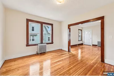 272 Clay Street 2 #2, Hackensack, NJ 07601 - Photo 5