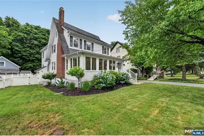 453 Maple Avenue, Glen Rock, NJ 07452 - Photo 3