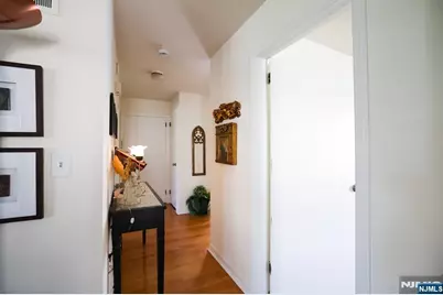 118 Diamond Bridge Avenue 1 #1, Hawthorne, NJ 07506 - Photo 17