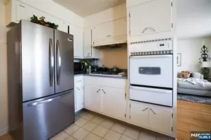 118 Diamond Bridge Ave 1, Hawthorne, NJ 07506 - Photo 9