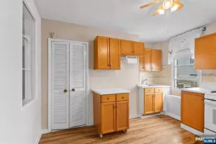 609 38th St, Union City, NJ 07087 - Photo 13