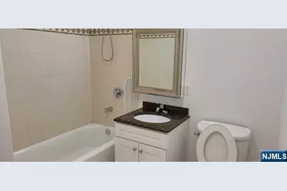 411 E Brinkerhoff Avenue 304 #304, Palisades Park, NJ 07650 - Photo 17