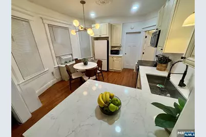 140 Beach Street, Jersey City, NJ 07307 - Photo 9