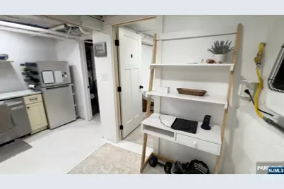 140 Beach Street, Jersey City, NJ 07307 - Photo 21