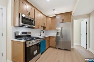 30 Edison St, Bloomfield, NJ 07003 - Photo 3