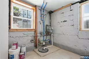 30 Edison St, Bloomfield, NJ 07003 - Photo 37