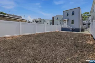 30 Edison St, Bloomfield, NJ 07003 - Photo 31