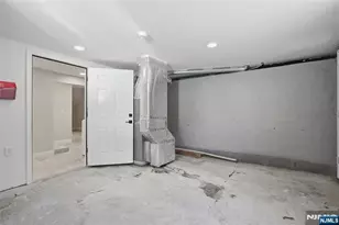 30 Edison St, Bloomfield, NJ 07003 - Photo 37
