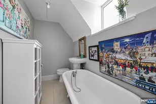 349 Undercliff Ave, Edgewater, NJ 07020 - Photo 15