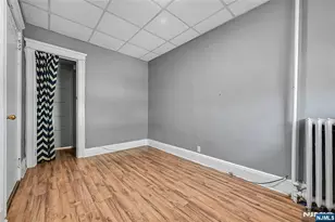 349 Undercliff Ave, Edgewater, NJ 07020 - Photo 13