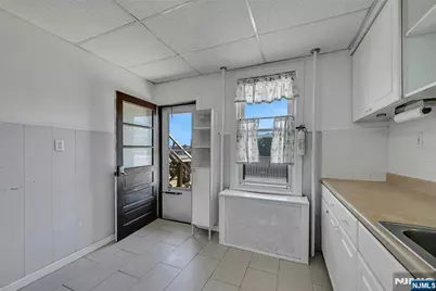 349 Undercliff Avenue, Edgewater, NJ 07020 - Photo 19