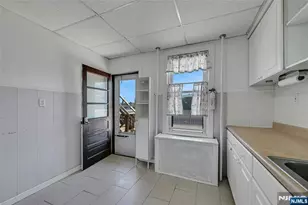 349 Undercliff Ave, Edgewater, NJ 07020 - Photo 19