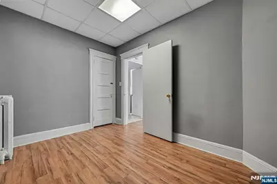 349 Undercliff Avenue, Edgewater, NJ 07020 - Photo 5