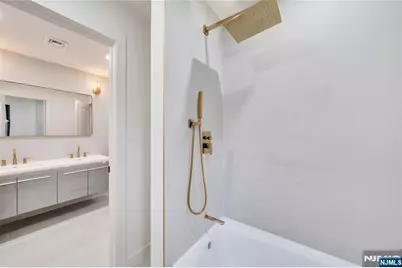 468 Morse Avenue, Ridgefield, NJ 07657 - Photo 23