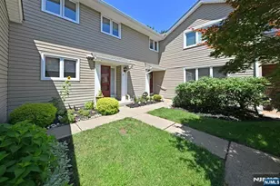 60 Sunset Ct, Mahwah, NJ 07430 - Photo 1
