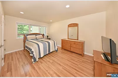 60 Sunset Court, Mahwah, NJ 07430 - Photo 15
