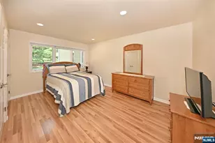 60 Sunset Ct, Mahwah, NJ 07430 - Photo 15