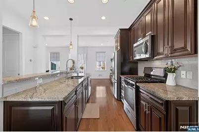 197 Roosevelt Drive, Wood Ridge, NJ 07075 - Photo 21
