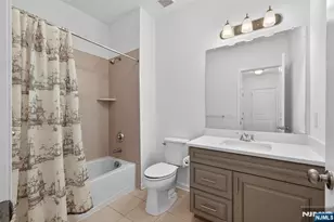 197 Roosevelt Dr, Wood Ridge, NJ 07075 - Photo 39