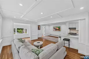 91 Columbus Dr, Tenafly, NJ 07670 - Photo 1