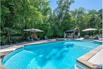 16 Ware Road, Upper Saddle River, NJ 07458 - Photo 45